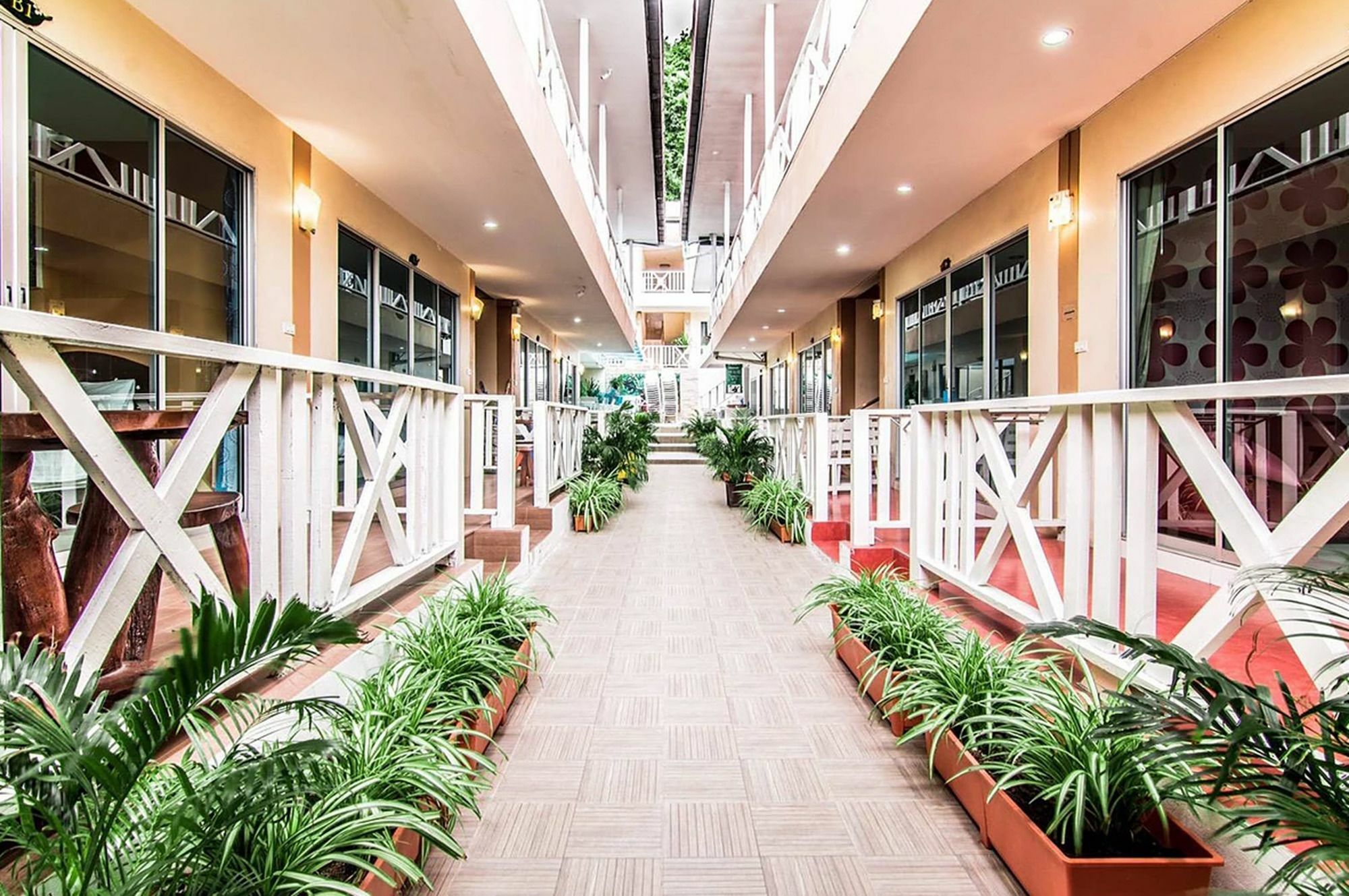 Tawaen Beach Resort Koh Larn Exteriör bild